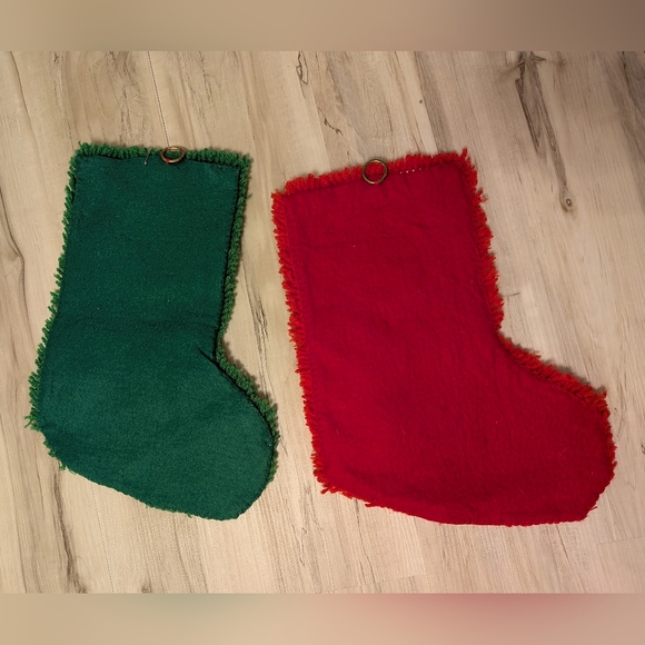 Vintage Latch Hook Christmas Stockings - Picture 2 of 8